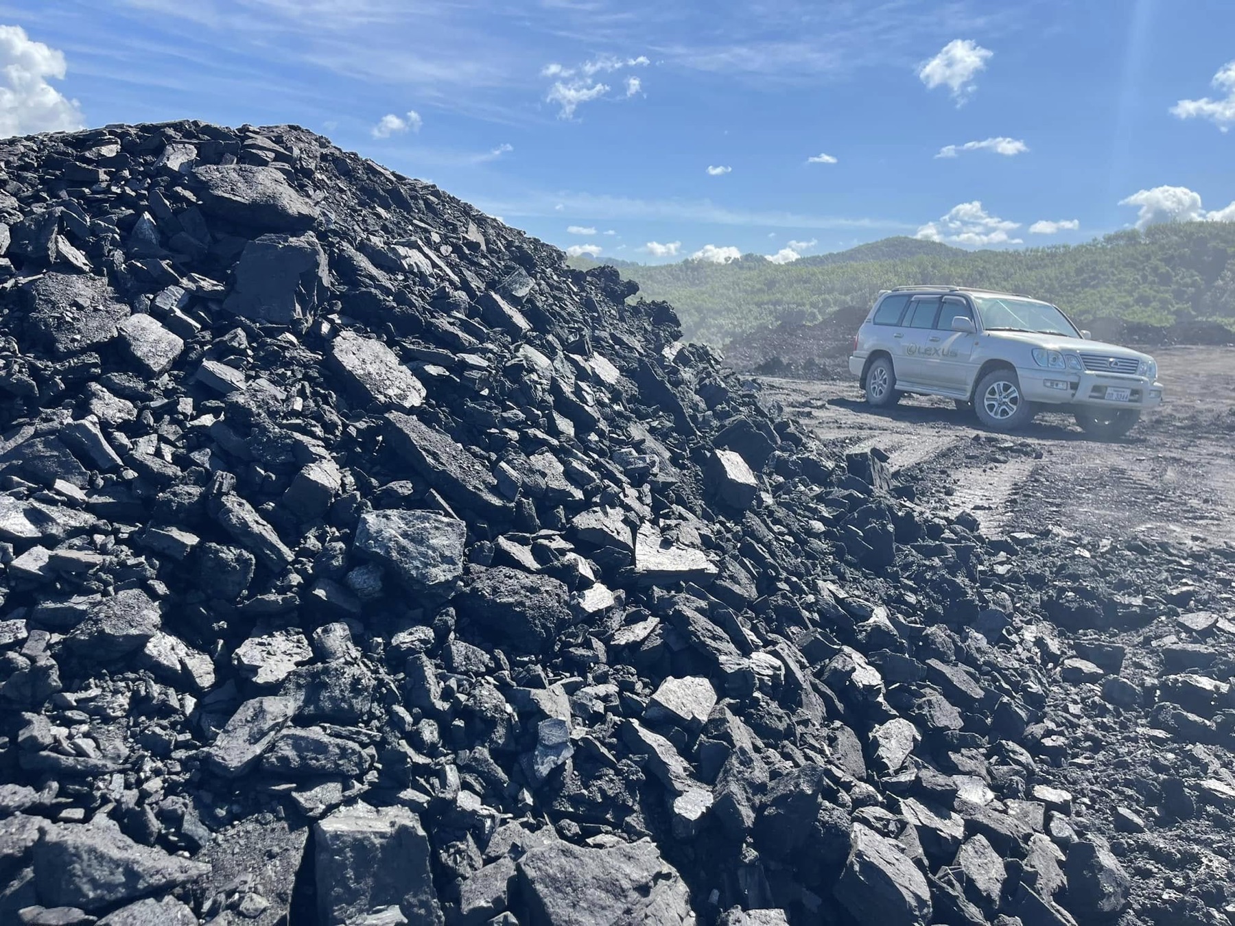Raw lignite stockpile