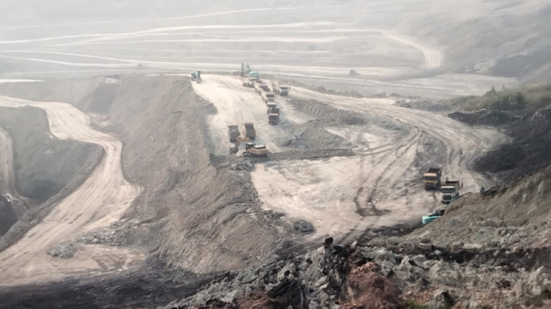 Morning haze over the pit