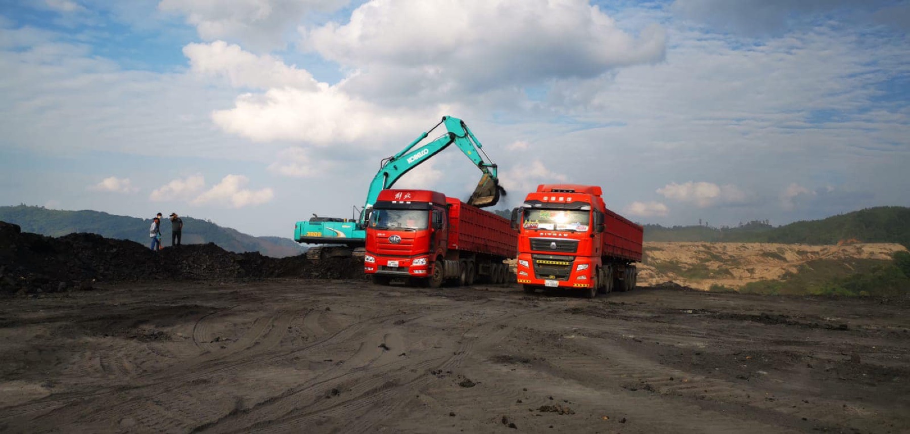 Loading coal onto haul trucks